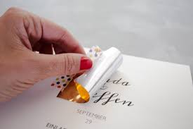 Eine einladungskarte zu gestalten macht spaß und du musst keine software herunterladen oder zu lernen wie man designt. Diy Hochzeitseinladungen Selber Basteln