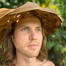 Brett Pullen's Instagram, Twitter & Facebook