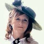 Caroline Warfield's Instagram, Twitter & Facebook