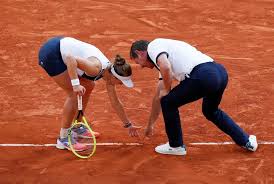 Jul 02, 2021 · taky barbora strýcová ve svém nedávném sloupku pro idnes premium přemítala: Barbora Krejcikova Co O Ni Ne Vite Zvlastni Ritual S Jidlem Isport Cz