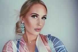 He was born in oslo, norway on november 10, 1996. Isabelle Eriksen Ukens Sporsmal