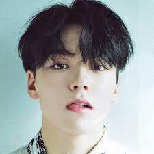 ¼ of the kay family other ½ of @tessdaly dad of two mickey & blue‍ host of @fiaformulae @europeantour @o2sports @londonwarriors @nfluk. Hansol Vernon Chwe Chatbot Startseite Facebook