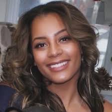 Lea Travis (@LeaTravis8)