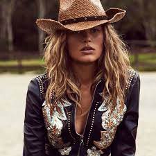 15 Straw Hats To Wear This Summer Cowgirl Outfits Folk Fashion Straw Cowgirl Hat