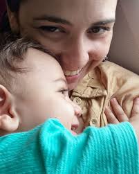 Seus olhos descobrem o mundo enquanto eu descubro o que é realmente o  amor.❤️ Vejo Deus em você meu filho, acredito que sendo sua mãe seja o mais  próximo D'ele que já