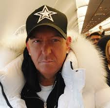 Elisa Orr's Instagram, Twitter & Facebook