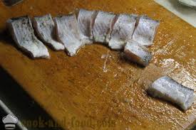 Deși are mai puține proteine decât carnea de vită, conține toți aminoacizii esențiali. Stiuca DecapatÄƒ Cu Otet Cum Sa Marinat Feliile De È™tiucÄƒ Pas Cu Pas Reteta Fotografii