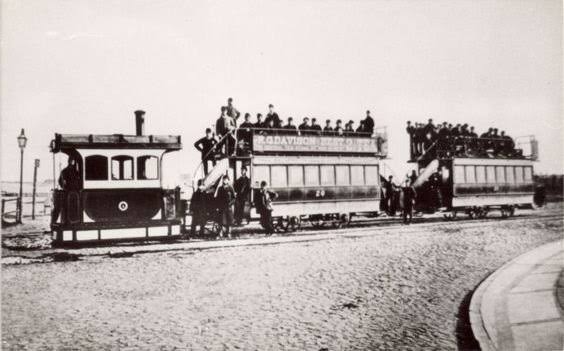 India's 1860s steam bus with English traction engine