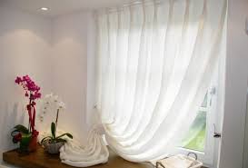 Tende a vetro, come possiamo utilizzarle al meglio in casa?moderne, per la cucina, per la camera da letto: Tende Per Camera Da Letto Camera Da Letto Tende Tende Bianche