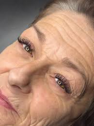 Happy new year Neigbors! I hope everyone had an absolutely amazing New  Year's Eve 🙂 To celebrate I have a sale starting now! $110 any full set of  eyelash extensions! Please message