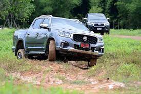 อ ทยานแห งชาต เขาใหญ ม นใจ spirit 4x4 ส งเจ าหน าท ฝ กอบรมข บข รถข บเคล อนส ล อ สนาม