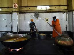 Frequently asked questions about gurdwara nank piao. Coronavirus Warriors Amid Lockdown Gurudwara Bangla Sahib Is Serving 40 000 Meals A Day Mega Kitchens At Work The Economic Times