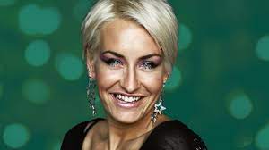 Raised in delmenhorst, she joined a church choir at the age of six. Weihnachten 2020 Videochat Mit Sarah Connor Gewinnen Stern De