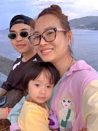 Vợ hơn 8 tuổi, lỡ 1 lần đò, có 2 con riêng của nam ca sĩ Việt lo sợ 1 điều