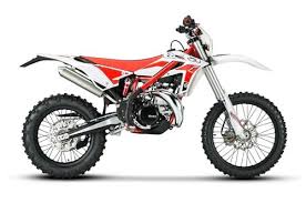 Beta X Trainer Motor 2t Monocilindrico Cilindrada 293 1 Cc Alimentacion Carburador Keihin Pwk 36 Suspension Delantera Motos Motocicletas Venta De Motos