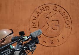 Novak djokovic would also have faced a greater backlash, commentator caroline whitaker said. Journalist Barred From French Open After Question From Supermarket Daily Sabah
