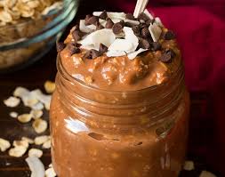 Un Gruau Sans Cuisson Au Chocolat Que Tu Prepares La Veille Parfait Pour Les Matins Presses Cooking Chocolate Food Food And Drink