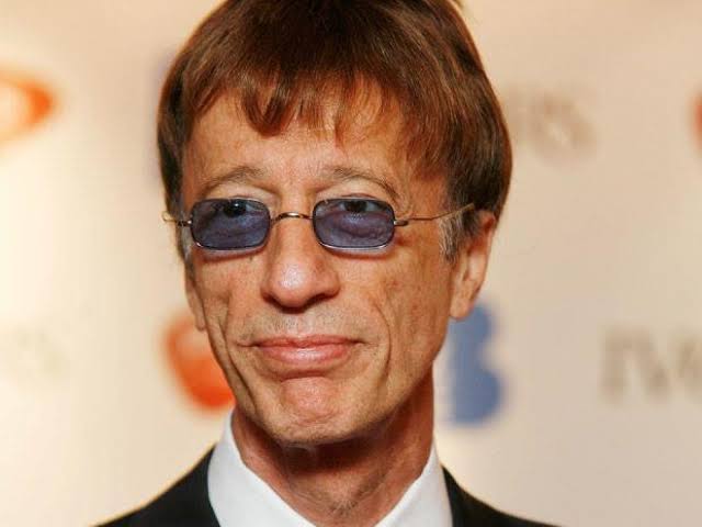 Bee Gees Singer Robin Gibb Dies of Cancer at 62 [VIDEO] | IBTimes UK