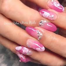 They come in all kinds of shapes and sizes, from classic coffin nail shapes to stylish stiletto nails. 50 Cool Flower Nail Design Ideas To Spice Up Your Look In 2020