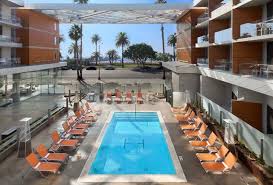 La Hotels That Are So Good Even Locals Should Book A Room Santa Monica Hotels Los Angeles Hotels Hotel