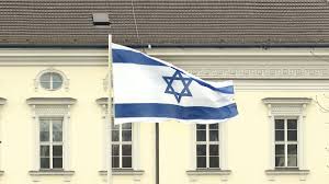 Laden sie flagge von israel stockvektoren bei der besten agentur für vektorgrafik mit millionen von erstklassigen, lizenzfreien stockvektoren, illustrationen und clipart zu günstigen preisen herunter. Unterfranken Unbekannten Reissen Israel Flagge Von Mast Und Zerreissen Sie Unterfranken
