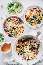 Best Raw Vegan Pad Thai With Zucchini Spicy Peanut Sauce Recipe Vegan Pad Thai Raw Food Recipes Raw Vegan Recipes