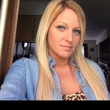 Pamela Tittle's Instagram, Twitter & Facebook