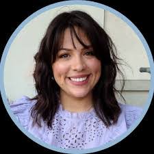 Stephanie Hedrick's Instagram, Twitter & Facebook