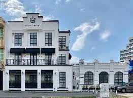 Atkinson clock tower est l'attraction la plus proche de king park hotel kota kinabalu. Raia Hotel Kota Kinabalu Kota Kinabalu Sabah Hotelopia