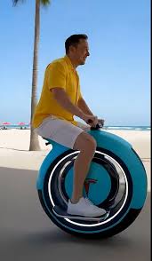 Hey FELDMAN! Elon Musk is visiting Hollywood Beach, Florida showing off the all new Tesla Z1 Superbike. Available soon at the Hollywood Beach Bike Shack - Lenny