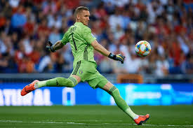Born 8 january 1990) is a swedish professional footballer of danish descent who plays as a goalkeeper for premier league club everton, on loan from roma, and the sweden national team. Uefa Euro 2020 On Twitter Wish Sweden Goalkeeper Robin Olsen A Happy Birthday Euro2020
