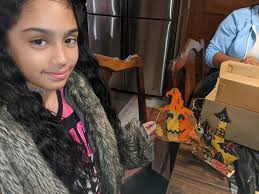 My daughter and I had a fun evening making Halloween crafts!