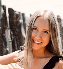 Ashleigh Foster's Instagram, Twitter & Facebook