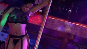 Houston Settles Lap Dance Favoritism Claim Made by Bikini Bar | AVN