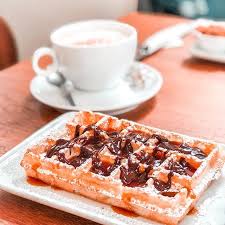 Gauffres Bruxelloise Maison Dandoy Bruxelles Bruxelles Brussels Traveldestinations Belgium Dandoy Waffles Food Waffles Brussel
