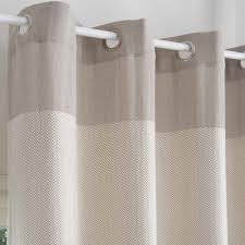 Et blanc dans la réalisation de votre projet conseils déco et techniques prise de mesures gratuite nos rideaux et voilages → doubles rideaux embouts supports. Rideau En Coton Tisse Jacquard Ecru Et Taupe A L Unite 140x250 Maisons Du Monde