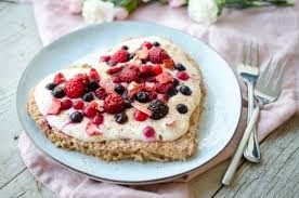 Rezept Gebackene Haferflocken Pizza Mit Zweierlei Topping Bissen Furs Gewissen Rezept Gesunde Snacks Gebackene Haferflocken Rezepte