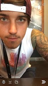 Olivia Whitehead (@ojanoskians_18)