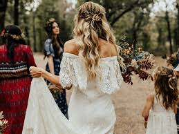 Searching for the perfect, romantic hair look for your wedding? The 50 Best Wedding Hairstyles Down Updos More