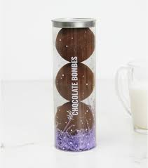 Coffret De Bombes Pour Chocolat Chaud Des Boules De Chocolat A Faire Fondre Dans Votre Lait Coffrets Cadeaux Chocolat Chaud Chocolat Chocolat