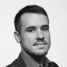 László politológus, a miniszterelnök volt főtanácsadója. A Fidesz Mediavalosagot Epit Az Ellenzek Meg Csak Nezi