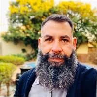 10+ "David Vane" profiles