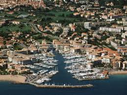 Zahlreiche angebote über verkauf von günstig immobilien. Yacht Charter Ab Marina Port Frejus Cote D Azur Charterboote De