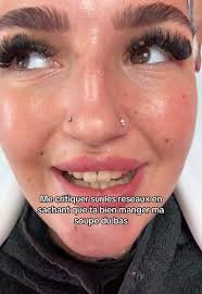 #pourtoi #donna #viral_video #devinelapersonne vas enlever tes verrues sur  ton bâton sal😑