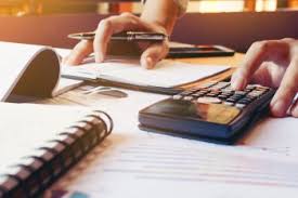 Learn about the basics of public, corporate, and personal finance. Banking Finance Studium Alle Infos Das Richtige Studieren De