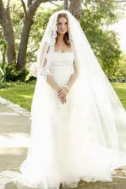 Alle videos, clips, ganze folgen und spannende zusatzinformationen zu o.c., california findet ihr auf sixx Pin Von Ana Rojas Auf Revenge Brautkleid Designer Kleid Hochzeit Emily Thorne