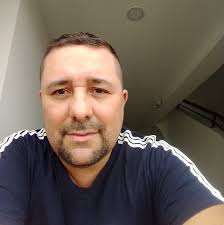 🎥 ¡𝙑𝙖𝙢𝙤𝙨, 𝙫𝙖𝙢𝙤𝙨, 𝙫𝙖𝙢𝙤𝙨 '𝘽𝙪́𝙘𝙖𝙧𝙤𝙨'! 🎶🤩 Freddy  Hinestroza y el festejo tras el gol de la victoria para el Atlético  Bucaramanga en este partido de ida 💛💚⚽️ 🐆 #LaPasiónDeMillones