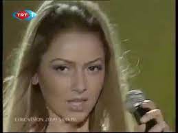 Hadise Dum Tek Tek Youtube In 2020 Music Songs Youtube Music Publishing
