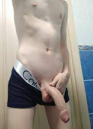Twink showing big penis - Big Cock Boys