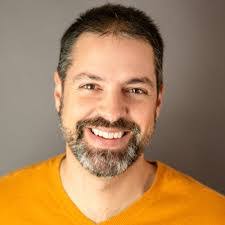 Andrew Holtz's Instagram, Twitter & Facebook